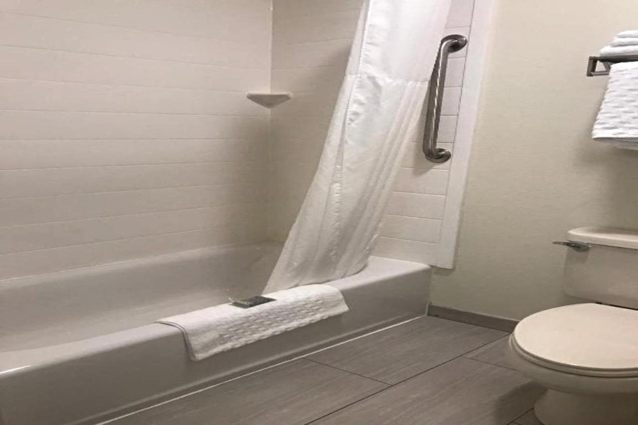 Rodeway Inn & Suites O'Fallon Extérieur photo