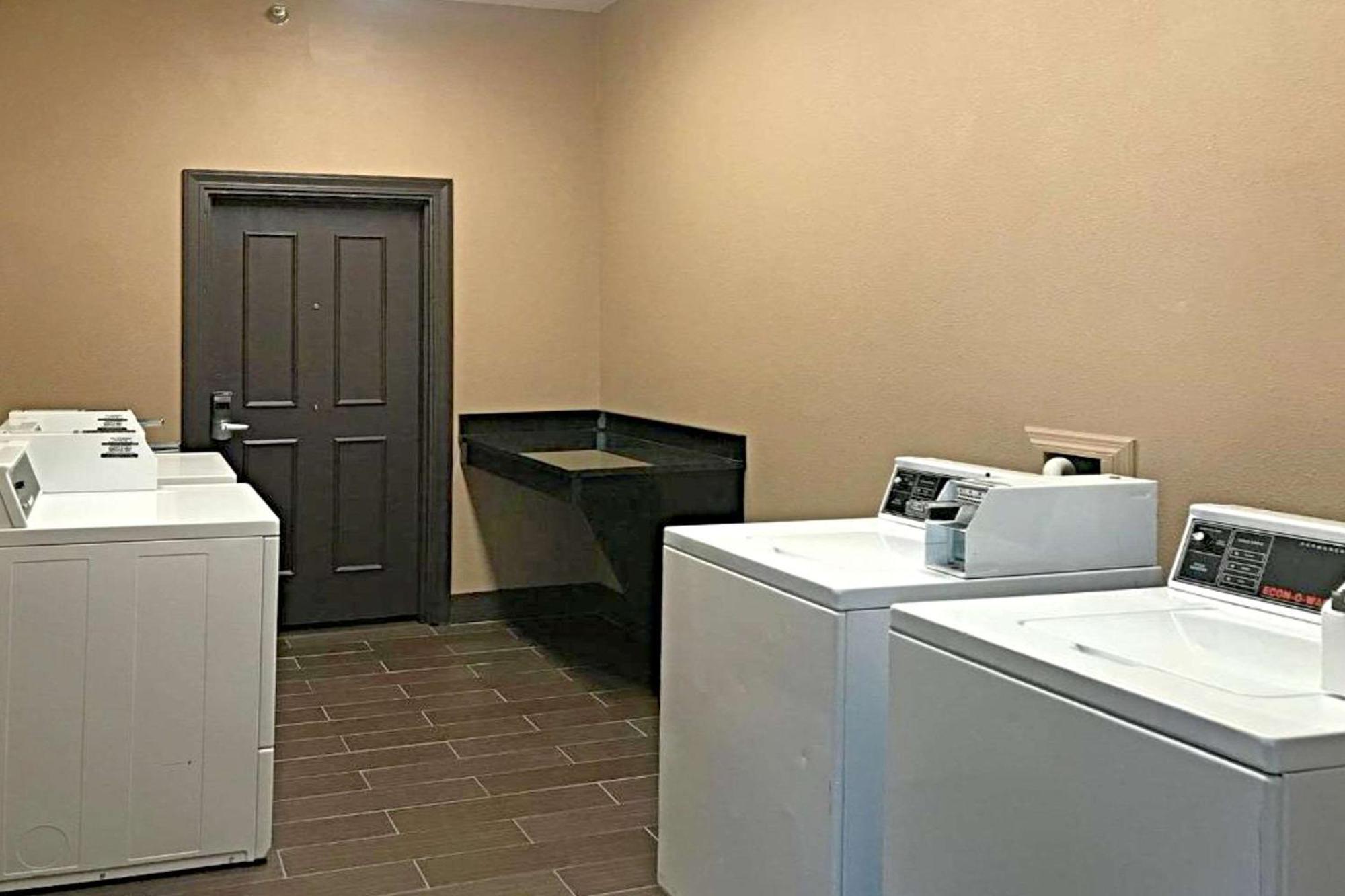Rodeway Inn & Suites O'Fallon Extérieur photo