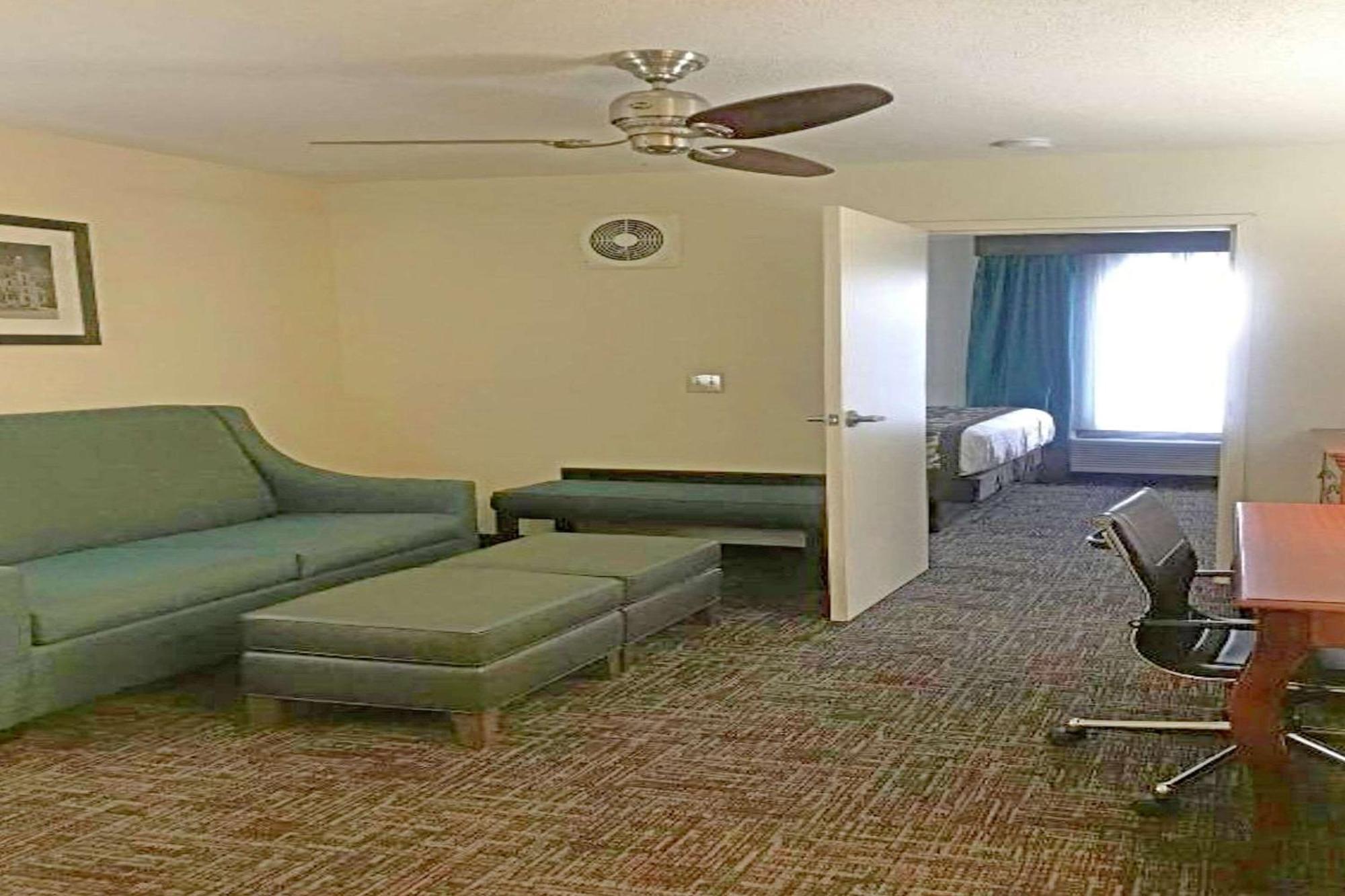 Rodeway Inn & Suites O'Fallon Extérieur photo